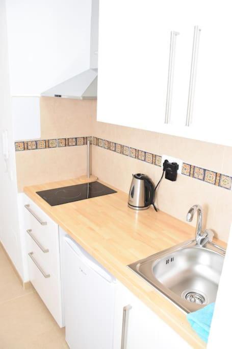 Small Apartament By The Sea Malaga Zewnętrze zdjęcie